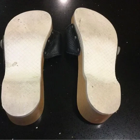 BURBERRY Black Leather Silver Buckle Wood Flip Flop Slide Sandal - Picture 6 of 6